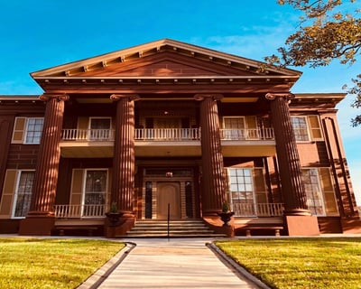 Magnolia Hall Guided Tour in Natchez