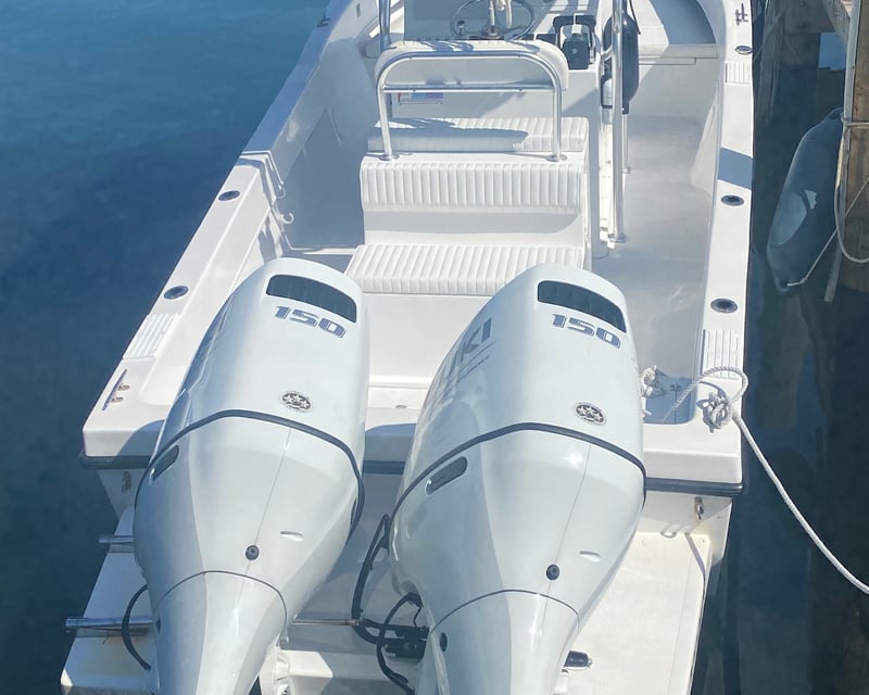 28' Dusky Boat Rental in Marathon