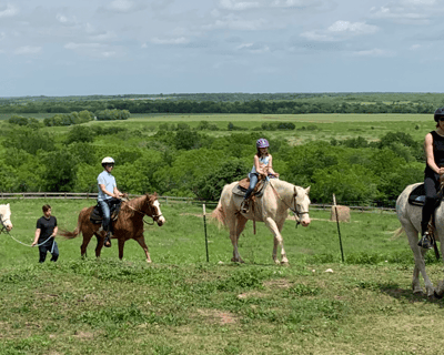 Blufftop Horseback Trail Ride in Lockhart