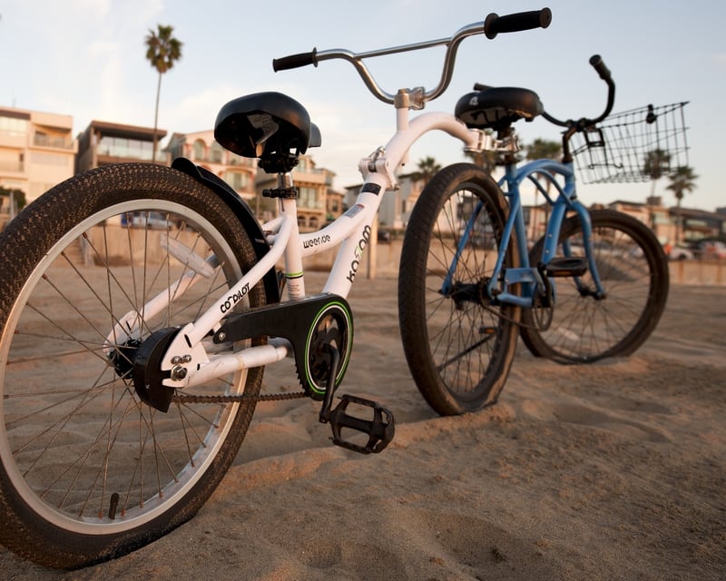 Kids Tagalong Bike Rental in Manhattan Beach