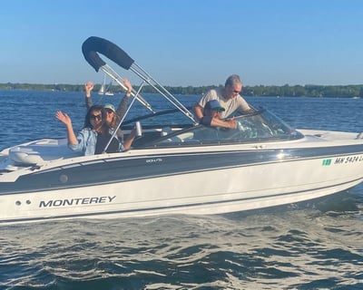 Monterey 204 FSX Boat Rental on Lake Minnetonka