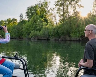 Private Willamette Valley Jetboat Tour & Wine Tastings
