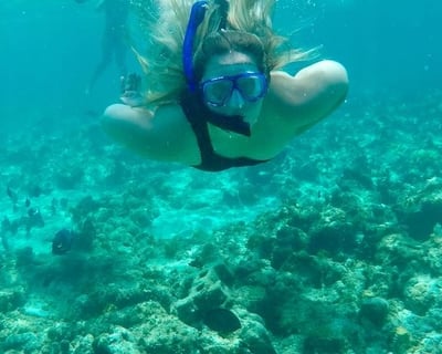2.5-Hour Rose Island Snorkeling & Beach Tour