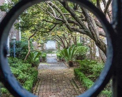 Private Custom Walking Tour in Charleston