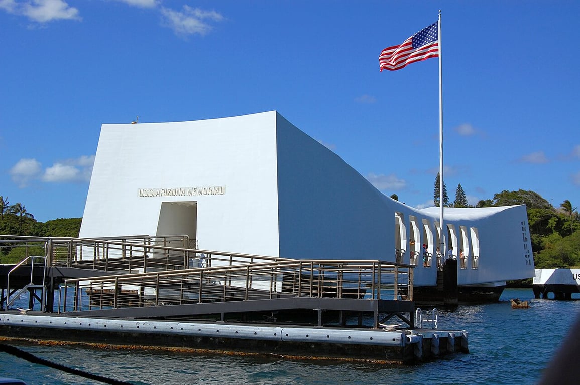 Pearl Harbor Memorial and Honolulu City Highlights Tour