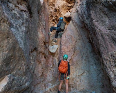 Beginner Rappelling Lesson in Virgin