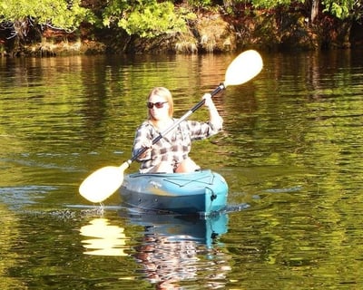Explore by 10' Solo Kayak Rental