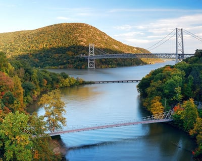 Cruise Manhattan’s Hudson River Fall Foliage