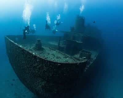 Wreck Diving Course in Honolulu