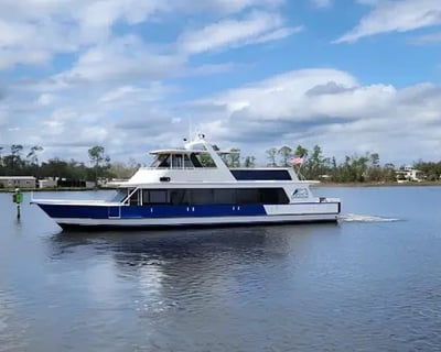 80' Private Yacht Charter in Quincy