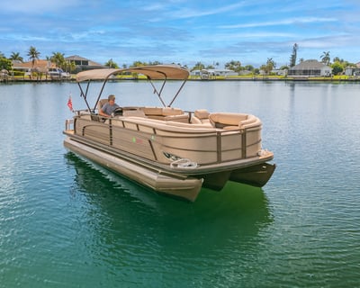 27' Boat Rental in Cape Coral