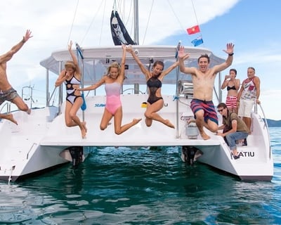 Customize a 4-Hour Private Yacht Charter