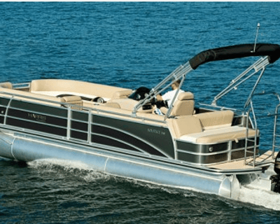 22' Pontoon Boat Rental on Okauchee Lake