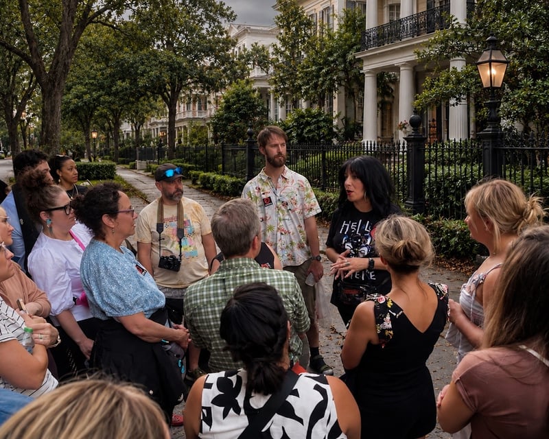 New Orleans Garden District Ghosts & Omens Walking Tour