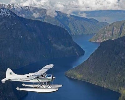 Misty Fjords Lake Landing Flight Tour