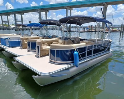 Fort Myers Beach 22' Pontoon Boat Rental