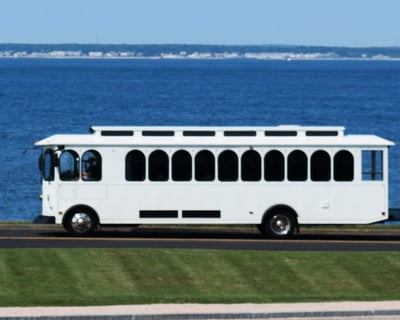 90min Narrated Newport Waterfront & Mansions