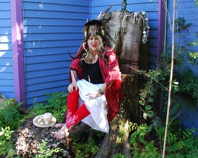 New Orleans Voodoo Doll-Making Swamp & Cemetery Tour