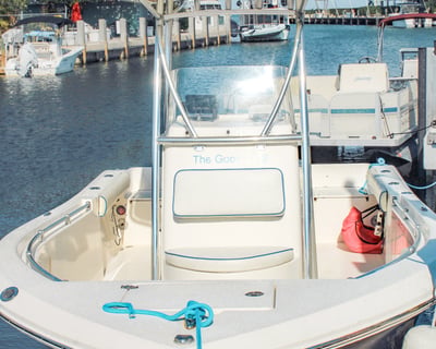 Explore Marathon With a 21' Cobia Boat Rental