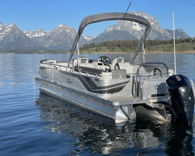 Deck Cruiser Rental on Jackson Lake