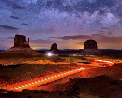 Explore Monument Valley & Mystery Valley Guided Tour
