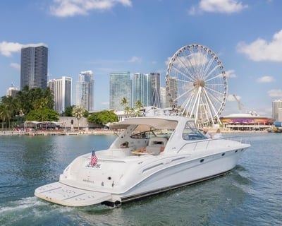 Yacht Charter on Miami River With Mansion Tour
