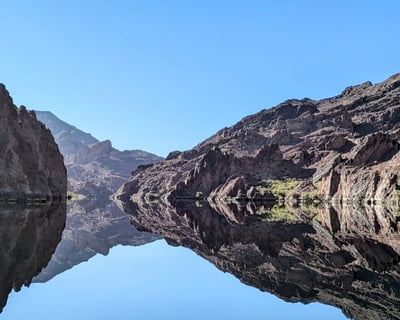 Emerald Cave Kayak Tour with Riverside Lunch