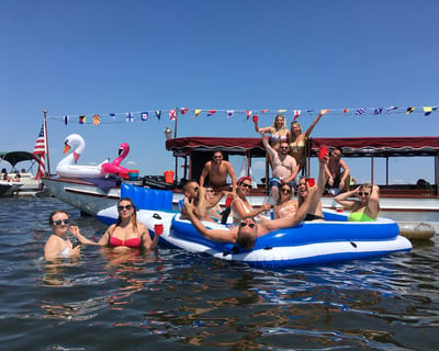 Private 50' Yacht Charter in Saratoga Springs