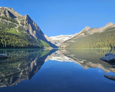 Explore Lake Louise on a Guided 8-Hour Tour