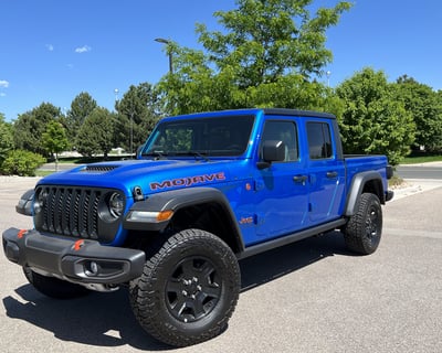 Jeep Gladiator Rental in Loveland