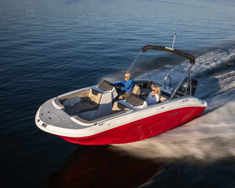 Lake Cascade Deck Boat Rental with Towable in Donnelly