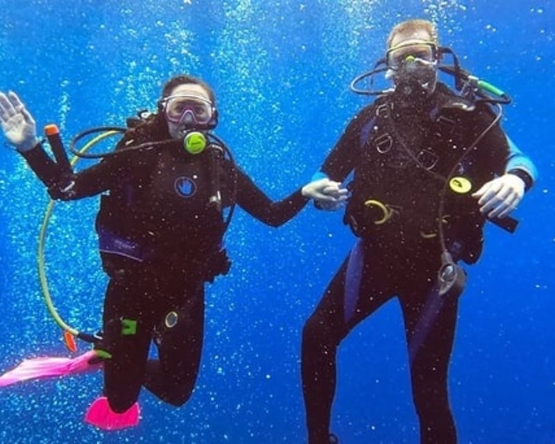 Refresher Shore Dive for Certified Divers in Lahaina