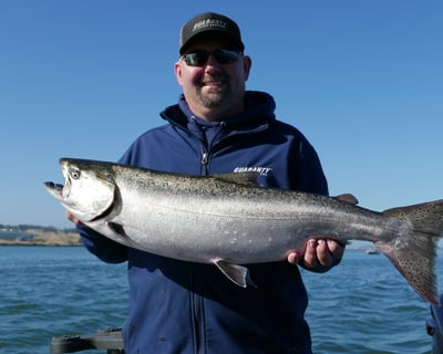 8-Hour Salmon Fishing Charter in Coos Bay