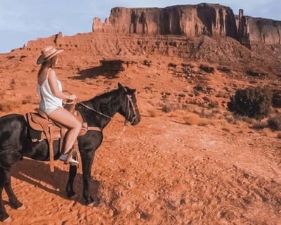 1-Hour Horseback Tour in Monument Valley
