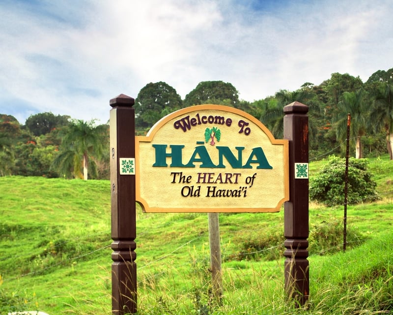 Private Full-Day Road to Hana Escalade Tour in Maui