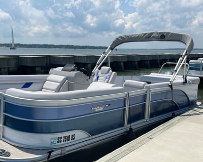 Hilton Head 22' Pontoon Rental