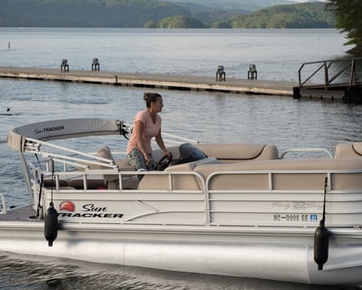 90 HP Pontoon Rental on Lake Jocassee