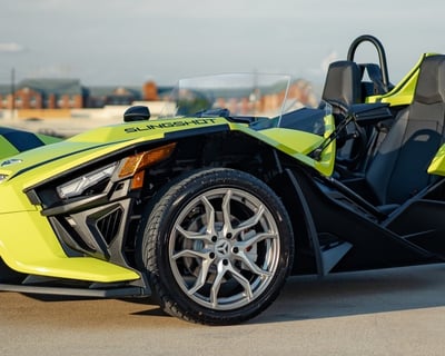 4-Hour Slingshot Rental in Arlington