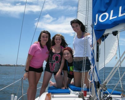 3.5-Hour Jolly Mon Sail and Snorkel Adventure