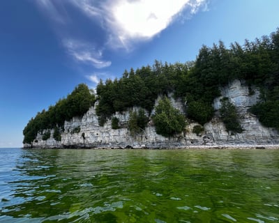 Guided Rock Island Kayak Tour With Picnic Lunch