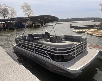 4- to 8-Hour Pontoon Boat Rental on Grand Lake
