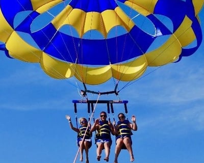Parasail Over Palm Beach on a 2-Hour Tour