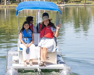Mini Pontoon Rental at Harveston Lake