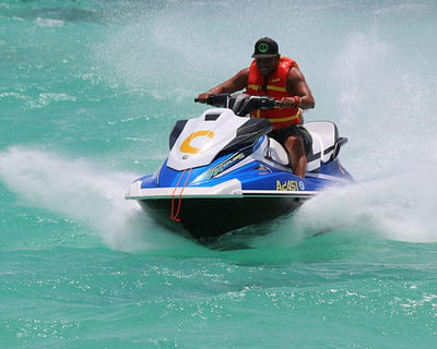 30-Minute Waverunner Rental in Aruba