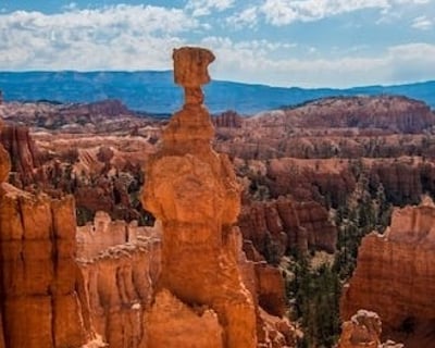 Guided Hoodoo Hike in Bryce Canyon National Park