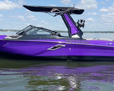 Lake Austin Wakesurf Boat Charter