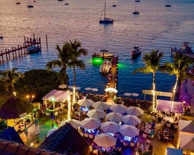 Tiki Boat Cruise in Key Largo