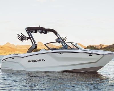 Surf Boat Rental on Alcova Reservoir