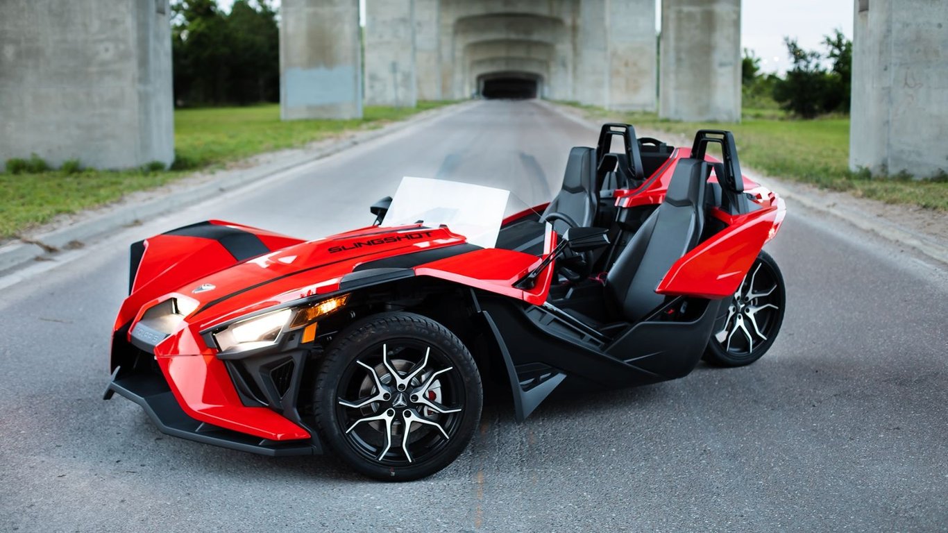Two-Seater Automatic Slingshot Rental in St. Augustine