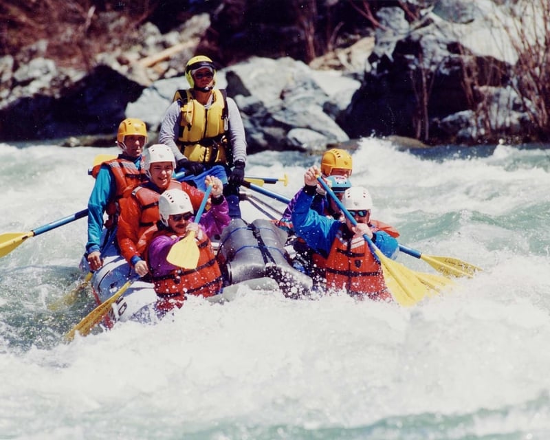 Half-Day Family Rafting on the Middle Klamath River